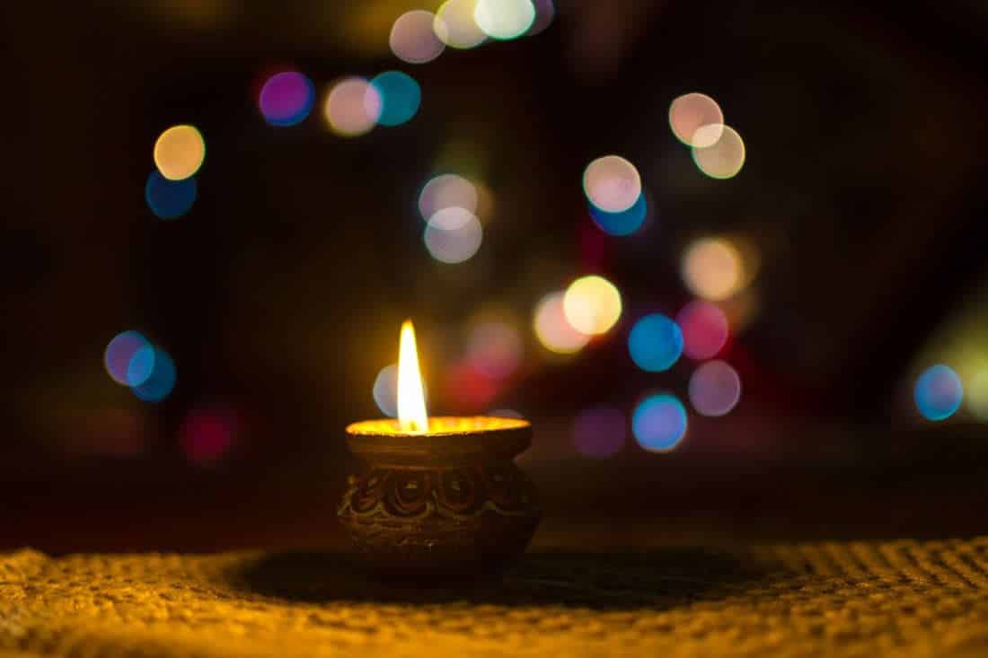 Comment jouer au tarot divinatoire ? - PREDiVi