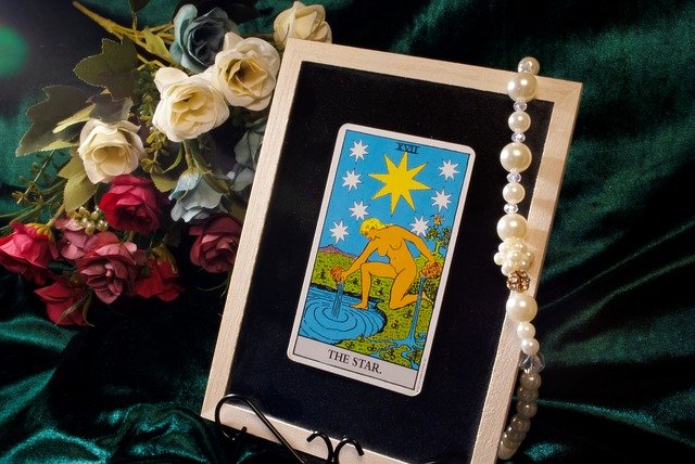 Arts Divinatoires Chez PREDiVi