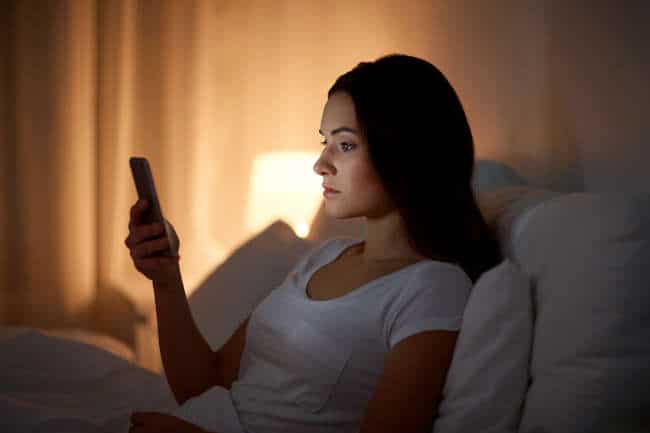 Consultation par téléphone portable en ligne avec un expert de PREDiVi